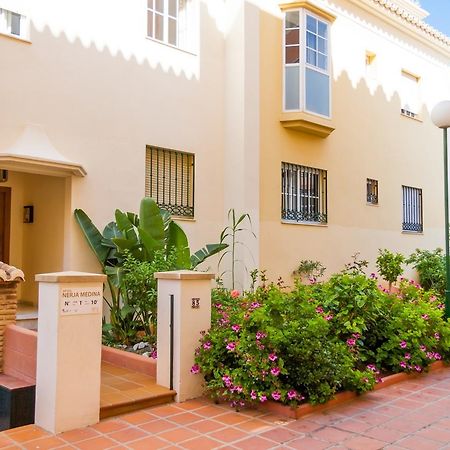 Apartamentos Nerja Medina Canovas Exterior photo