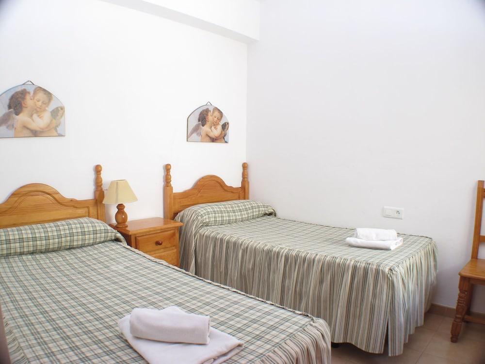 Apartamentos Nerja Medina Canovas Exterior photo