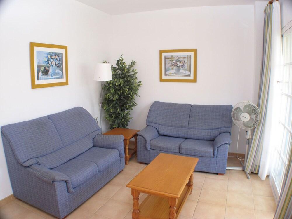 Apartamentos Nerja Medina Canovas Exterior photo